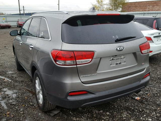 5XYPG4A30HG275223 - 2017 KIA SORENTO LX GRAY photo 3