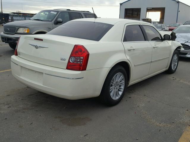 2C3KA53G58H262622 - 2008 CHRYSLER 300 TOURIN CREAM photo 4