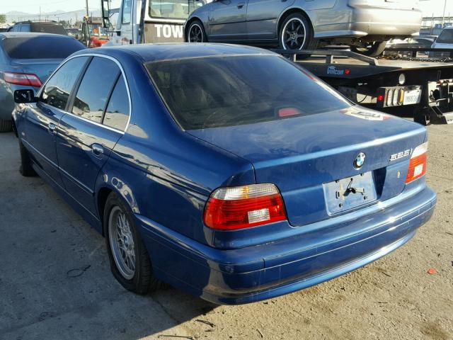 WBADT43461GF56983 - 2001 BMW 525 I AUTO BLUE photo 3