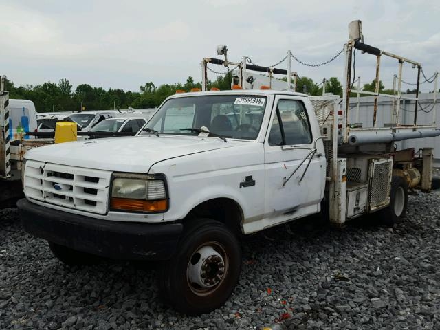 1FDLF47G3VEC19899 - 1997 FORD F SUPER DU WHITE photo 2