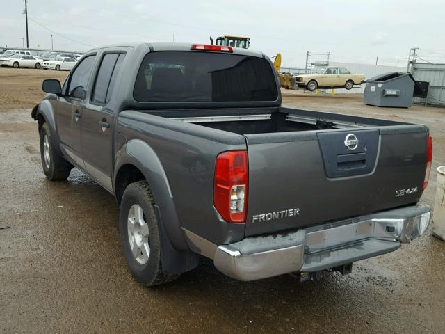 1N6AD07W68C424129 - 2008 NISSAN FRONTIER C GRAY photo 3