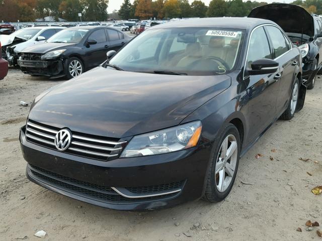 1VWBH7A33DC106382 - 2013 VOLKSWAGEN PASSAT SE BLACK photo 2