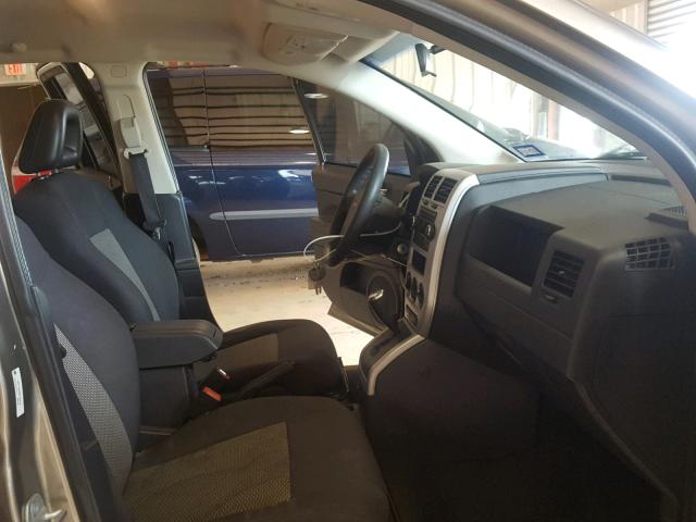 1J8FT47W08D733410 - 2008 JEEP COMPASS SP 棕色 照片 5