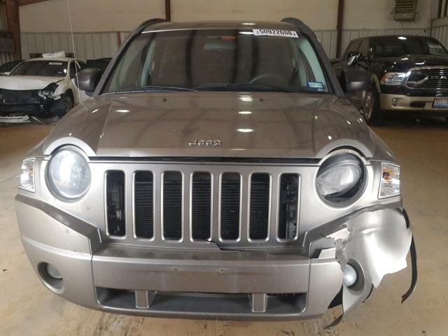 1J8FT47W08D733410 - 2008 JEEP COMPASS SP 棕色 照片 9