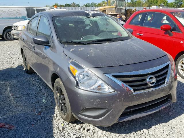 3N1CN7AP5JL819015 - 2018 NISSAN VERSA S GRAY photo 1