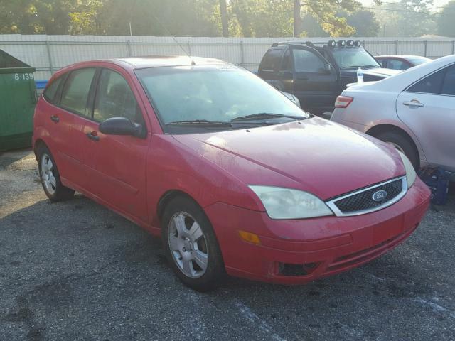 3FAFP37N55R145184 - 2005 FORD FOCUS ZX5 RED photo 1