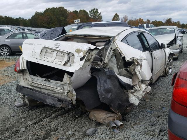 1N4BA41E65C858835 - 2005 NISSAN MAXIMA SE WHITE photo 4