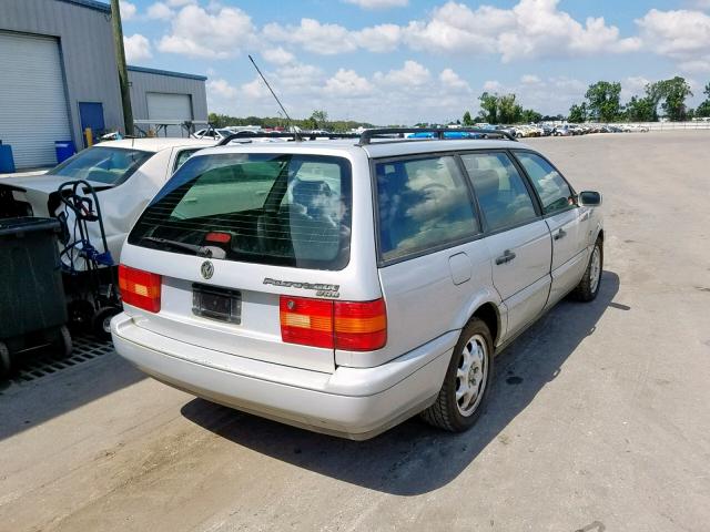 WVWFE83A2VE001496 - 1997 VOLKSWAGEN PASSAT GLX SILVER photo 4