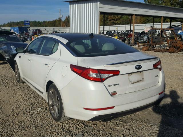 5XXGR4A67DG124639 - 2013 KIA OPTIMA SX WHITE photo 3