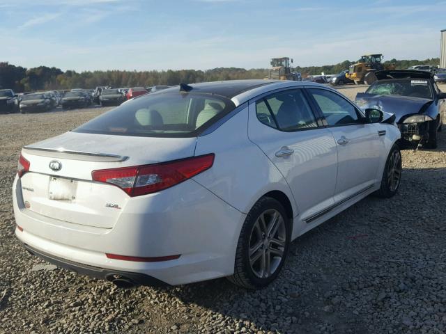 5XXGR4A67DG124639 - 2013 KIA OPTIMA SX WHITE photo 4