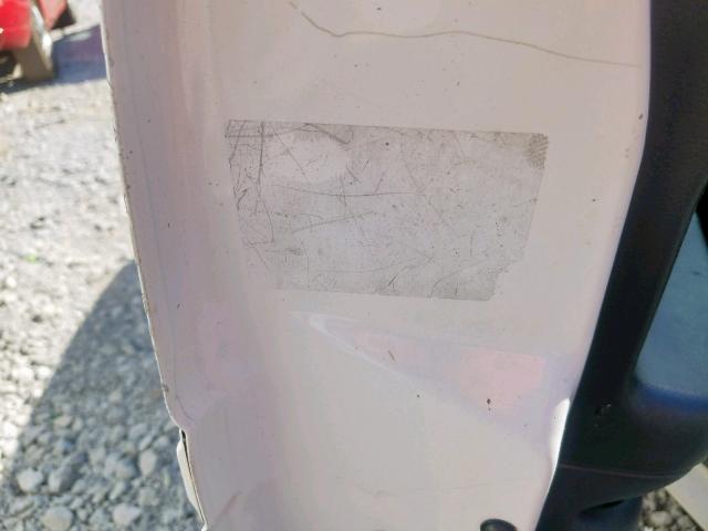 2G2WP552661272857 - 2006 PONTIAC GRAND PRIX WHITE photo 10