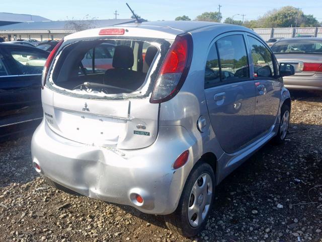 JA3215H18CU024168 - 2012 MITSUBISHI I MIEV ES SILVER photo 4