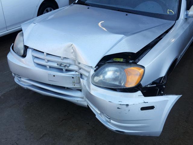 KMHCG45C44U533207 - 2004 HYUNDAI ACCENT GL SILVER photo 10