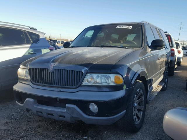 5LMRU27L8XLJ04096 - 1999 LINCOLN NAVIGATOR Schwarz Foto 2