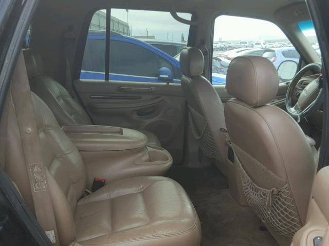 5LMRU27L8XLJ04096 - 1999 LINCOLN NAVIGATOR Schwarz Foto 6
