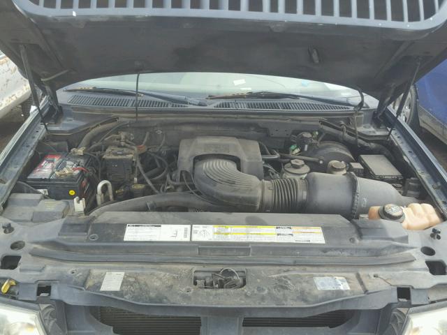 5LMRU27L8XLJ04096 - 1999 LINCOLN NAVIGATOR Schwarz Foto 7