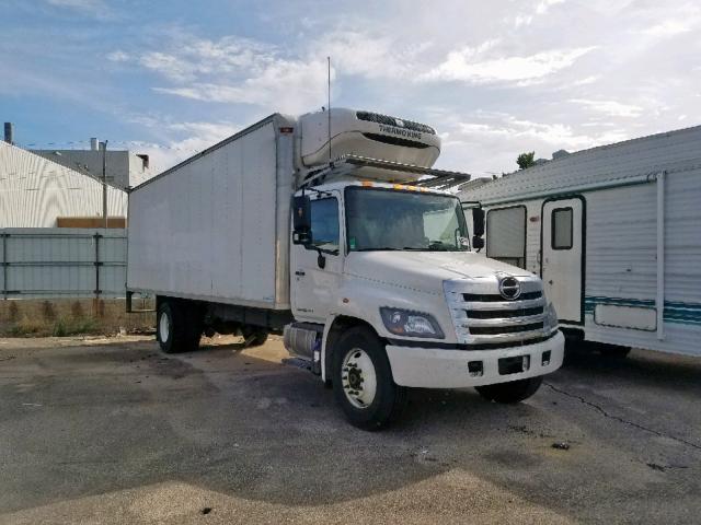 5PVNJ8JV9H4S64415 - 2017 HINO 258/268 WHITE photo 1