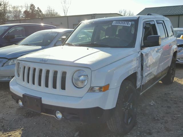 1C4NJRFB1DD158183 - 2013 JEEP PATRIOT LA WHITE photo 2