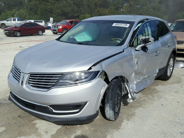 2LMPJ6JRXJBL36699 - 2018 LINCOLN MKX PREMIE SILVER photo 2