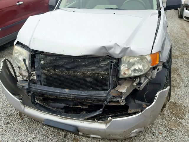 1FMCU93108KA14065 - 2008 FORD ESCAPE XLT SILVER photo 7