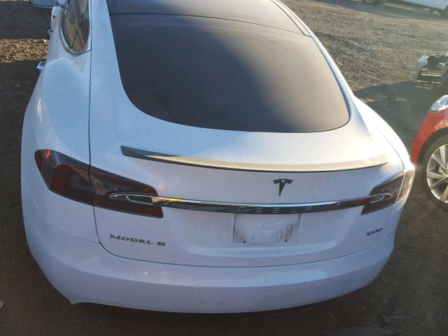 5YJSA1E24HF219207 - 2017 TESLA MODEL S Սպիտակ լուսանկար 9