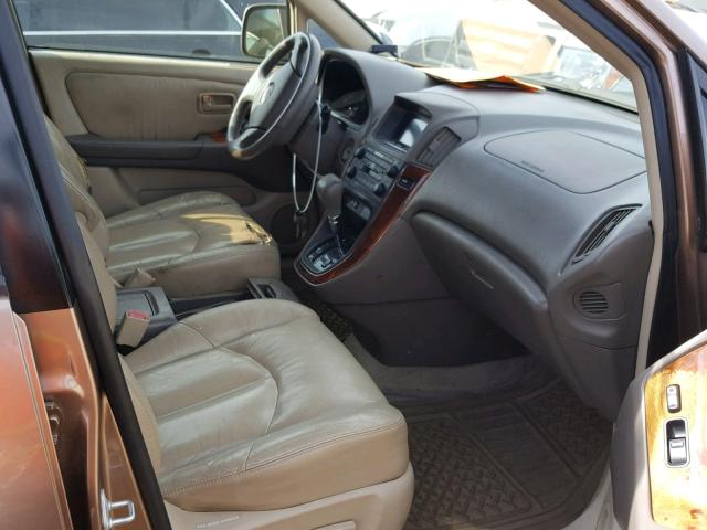 JT6HF10U3X0027253 - 1999 LEXUS RX 300 BROWN photo 5