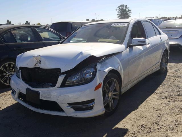 WDDGF4HB9EG218498 - 2014 MERCEDES-BENZ C 250 WHITE photo 2