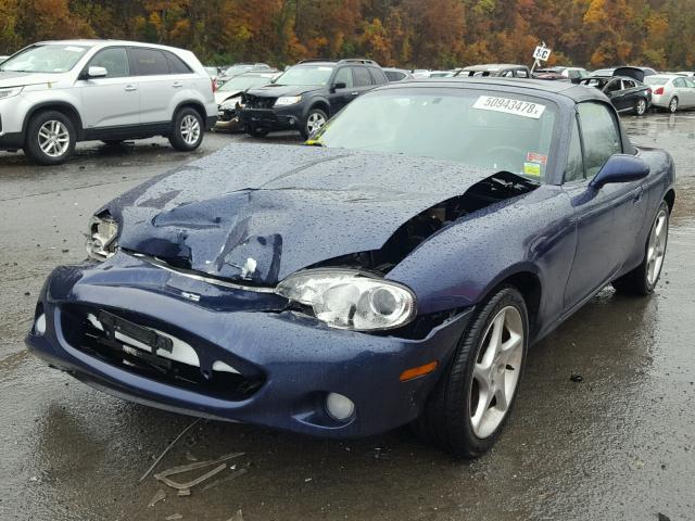 JM1NB353130302082 - 2003 MAZDA MX-5 MIATA BLUE photo 2