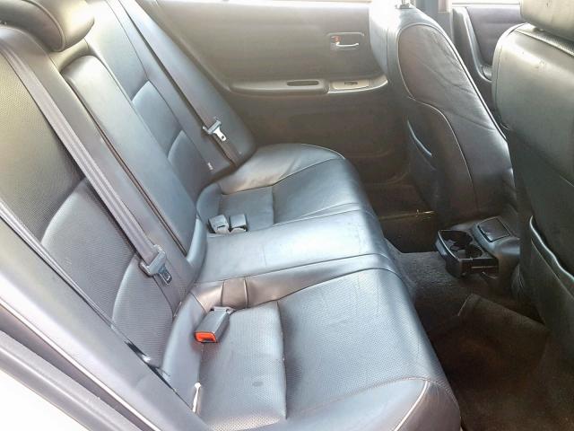 JTHBD192120042489 - 2002 LEXUS IS 300 SILVER photo 6