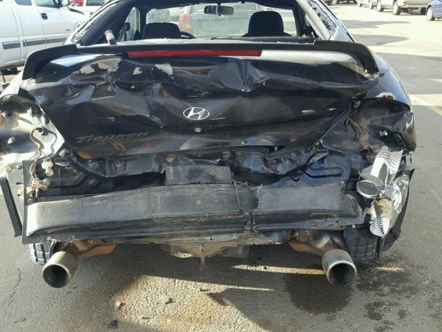 KMHHM65D84U116045 - 2004 HYUNDAI TIBURON BLACK photo 9