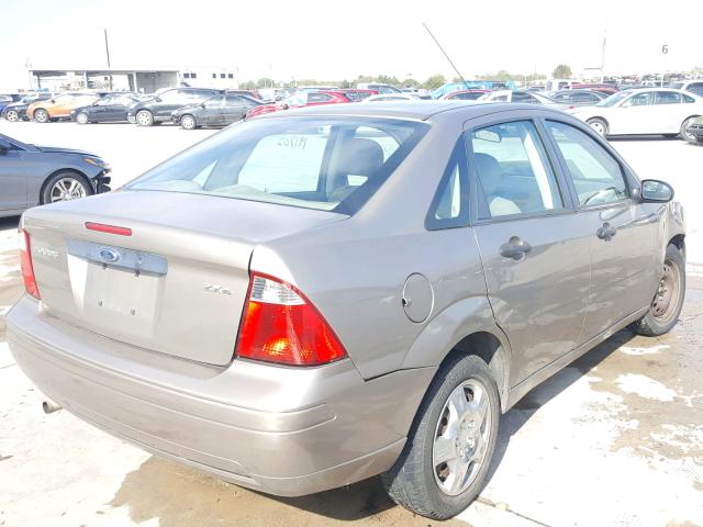 1FAFP34N75W225443 - 2005 FORD FOCUS ZX4 BEIGE photo 4