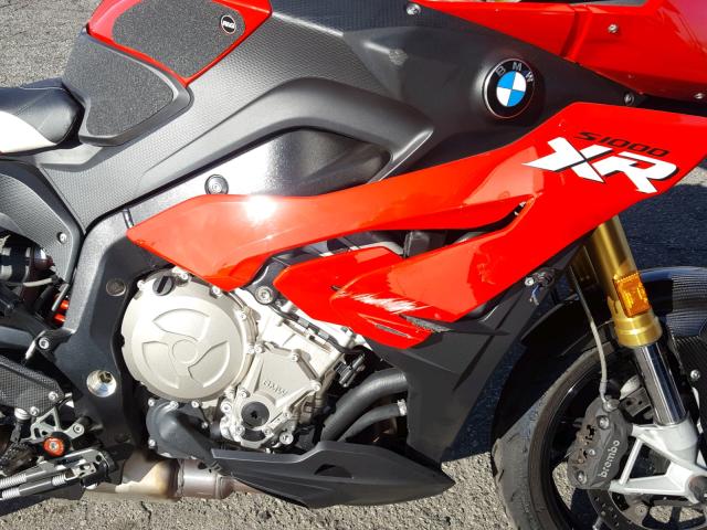 WB10D1306GZ462765 - 2016 BMW S 1000 XR RED photo 7