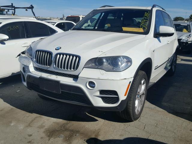 5UXZV8C57CL424484 - 2012 BMW X5 XDRIVE5 WHITE photo 2