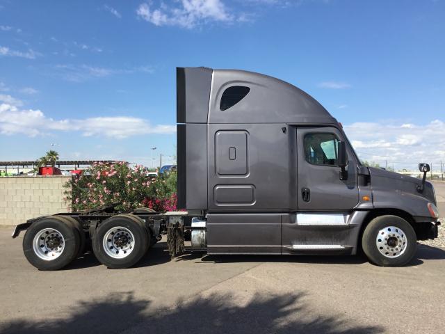 1FUJGLBG1DSBS6742 - 2013 FREIGHTLINER CASCADIA 1 GRAY photo 10