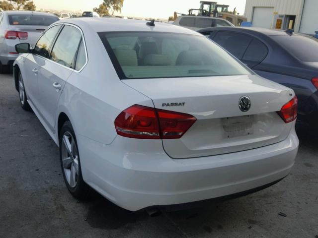 1VWAT7A32FC106547 - 2015 VOLKSWAGEN PASSAT S WHITE photo 3