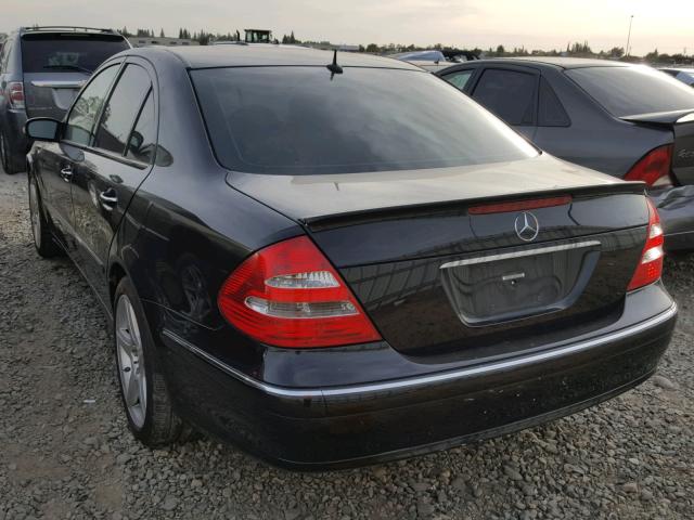 WDBUF65JX3A130062 - 2003 MERCEDES-BENZ E 320 BLACK photo 3