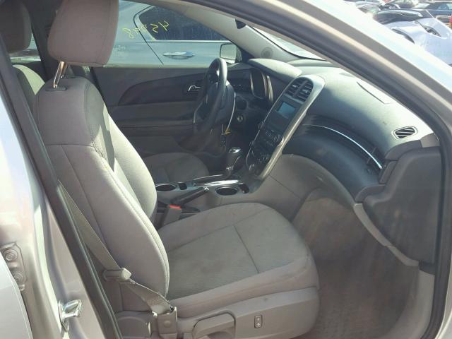 1G11B5SL8FF231021 - 2015 CHEVROLET MALIBU LS 银色 照片 5
