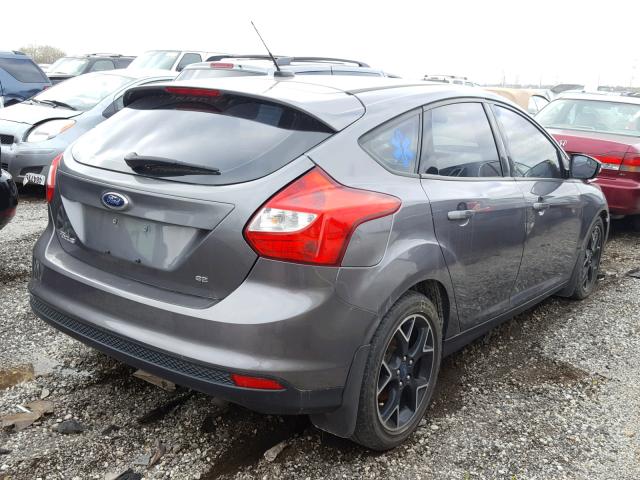 1FAHP3K24CL188402 - 2012 FORD FOCUS SE/S GRAY photo 4