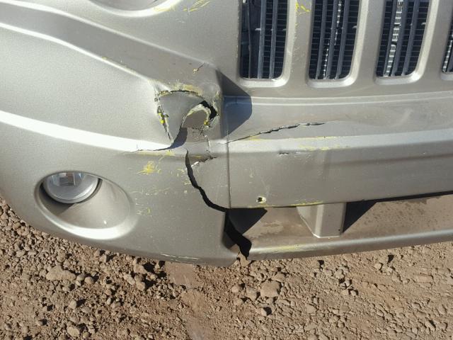 1J4NT4FA6AD531826 - 2010 JEEP COMPASS SP 银色 照片 9