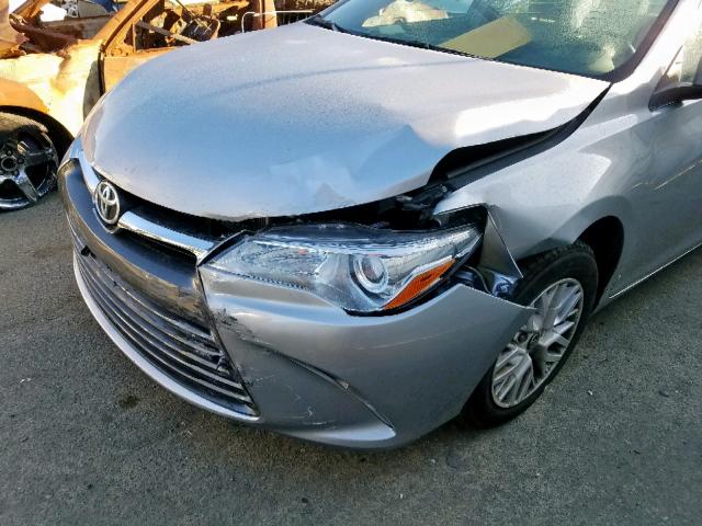 4T1BF1FK7HU276536 - 2017 TOYOTA CAMRY LE SILVER photo 9