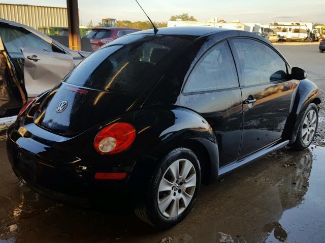 3VWPW31C18M502187 - 2008 VOLKSWAGEN NEW BEETLE BLACK photo 4