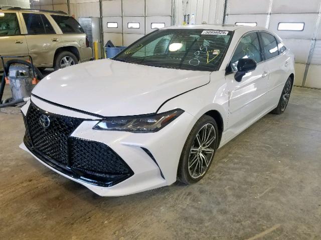 4T1BZ1FB5KU019549 - 2019 TOYOTA AVALON XLE WHITE photo 2