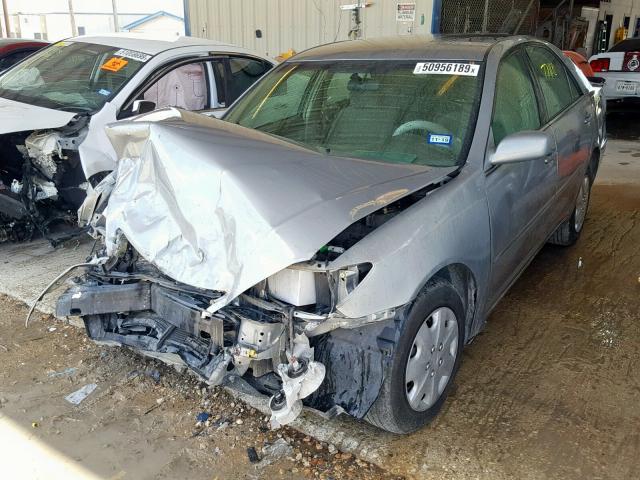 4T1BE32KX5U515349 - 2005 TOYOTA CAMRY LE SILVER photo 2