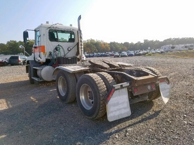 1M1AK06Y07N016482 - 2007 MACK 600 CXN600 WHITE photo 3