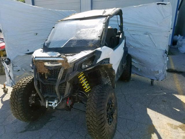 3JB1TAX44KK001998 - 2019 CAN-AM MAVERICK S WHITE photo 2