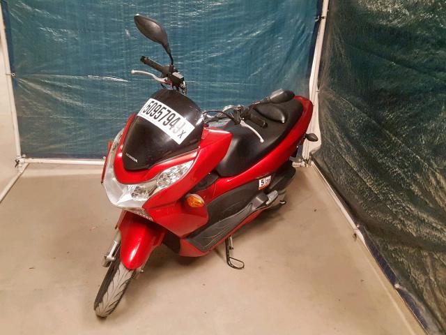 MLHKF121XD5005151 - 2013 HONDA PCX 150 RED photo 2