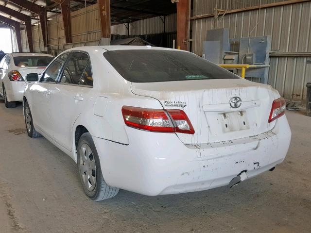 4T1BF3EK9AU513661 - 2010 TOYOTA CAMRY BASE WHITE photo 3