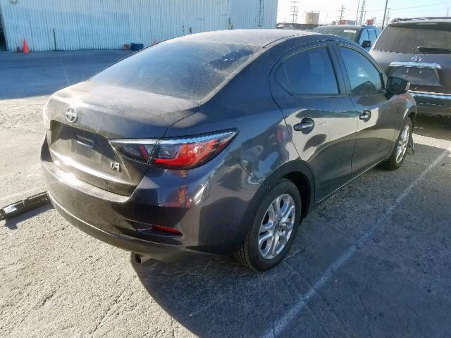 3MYDLBZV4GY102020 - 2016 TOYOTA SCION IA GRAY photo 4