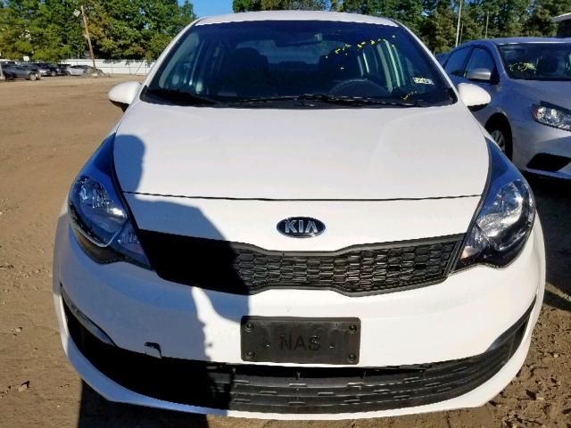 KNADM4A33H6012610 - 2017 KIA RIO LX WHITE photo 9