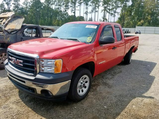 1GTR1TEX2BZ389766 - 2011 GMC SIERRA C15 RED photo 2